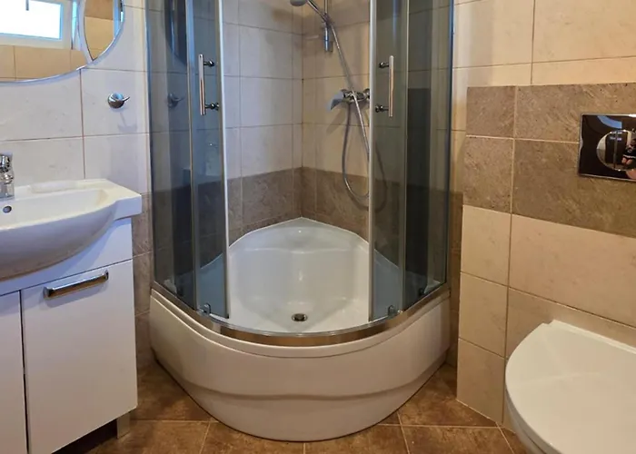 아파트 1 Bedroom Pet Friendly In 므시체